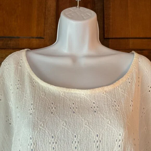 NWT H&M White Eyelet Pullover Top w/Peplum Size 2XL - Picture 3 of 12